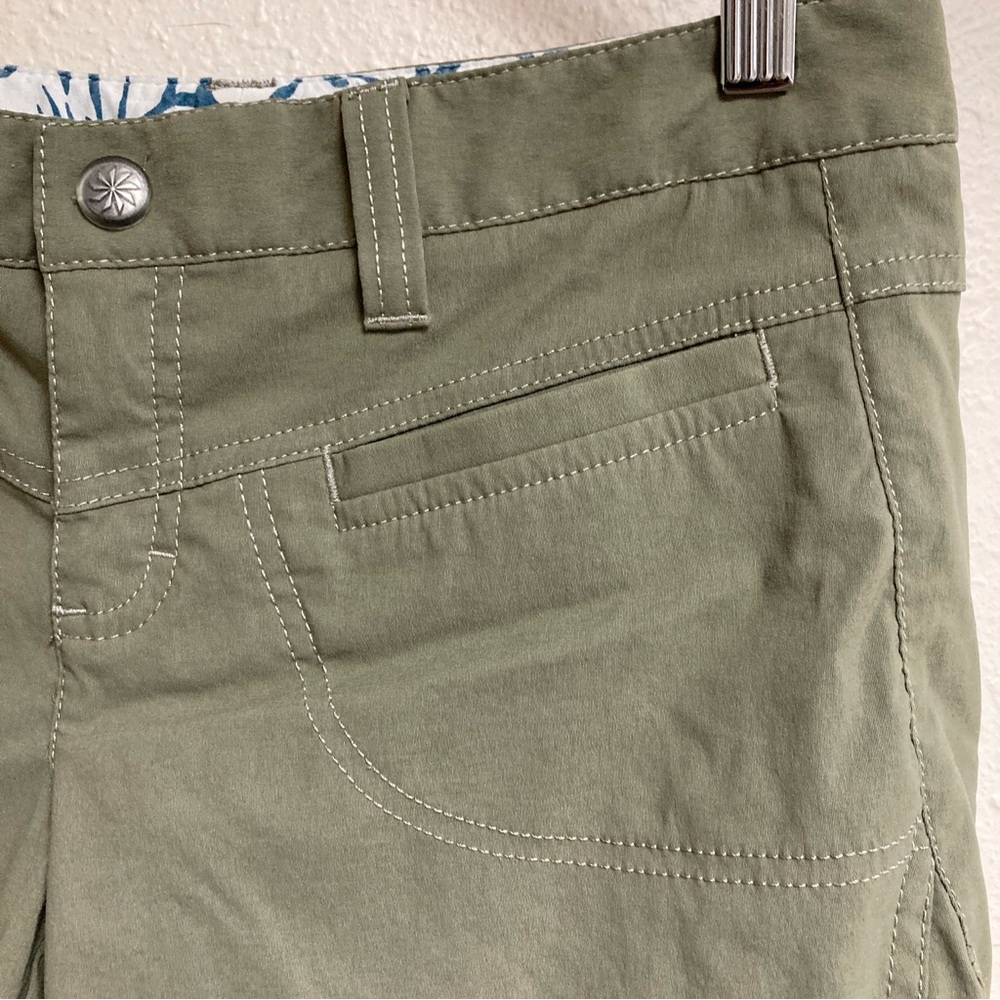 Athleta Women’s Bermuda Hiking Green Mesh-Lined Shorts Sz S - Picture 4 of 15